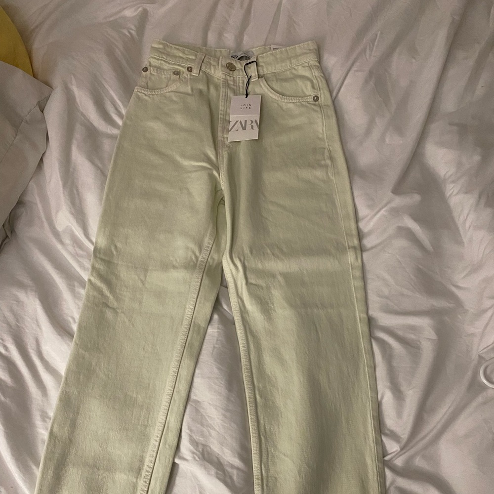 Zara High Rise Straight Leg Jeans NWT